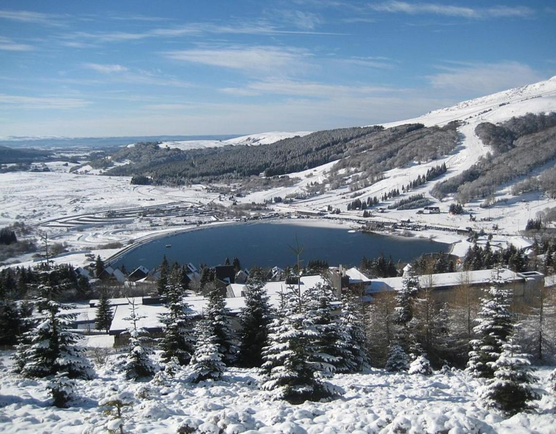 Super-Besse Residence Le Lac Bleu Serviere Chez Lorenzo Et Severine エクステリア 写真
